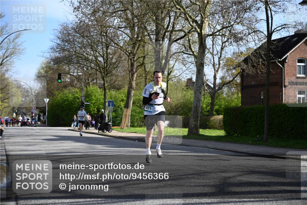 12.04.2026 - 45. Internationalen Wilhelmsburger Insellauf J. Mangold http://msf.ph/oto/9456366 12.04.2026 10:29:49 Ziel 3542, 4511, 5459, 4670, 4904, 5534, 3845, 5052, 4275, 4748, 4749, 3081, 3958, 4340, 2317 meine-sportfotos.de