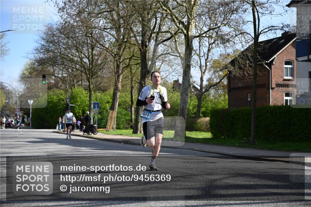 12.04.2026 - 45. Internationalen Wilhelmsburger Insellauf J. Mangold http://msf.ph/oto/9456369 12.04.2026 10:29:49 Ziel 3542, 4511, 5459, 4670, 4904, 5534, 3845, 5052, 4275, 4748, 4749, 3081, 3958, 4340, 2317 meine-sportfotos.de