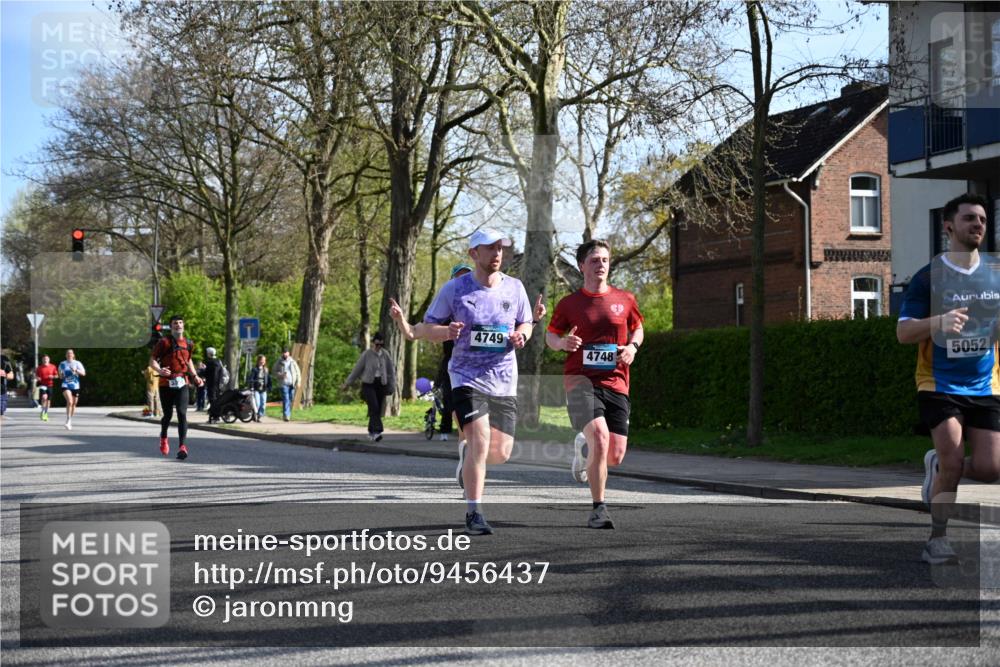12.04.2026 - 45. Internationalen Wilhelmsburger Insellauf J. Mangold http://msf.ph/oto/9456437 12.04.2026 10:30:13 Ziel 4904, 5534, 3845, 5052, 4275, 4748, 4749, 3081, 3958, 4340, 2317, 5841, 5236, 4713, 2323, 4787, 3095 meine-sportfotos.de