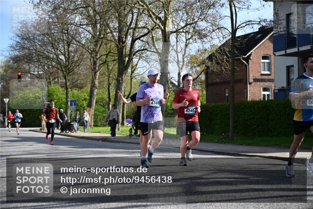 12.04.2026 - 45. Internationalen Wilhelmsburger Insellauf J. Mangold http://msf.ph/oto/9456438 12.04.2026 10:30:13 Ziel 4904, 5534, 3845, 5052, 4275, 4748, 4749, 3081, 3958, 4340, 2317, 5841, 5236, 4713, 2323, 4787, 3095 meine-sportfotos.de