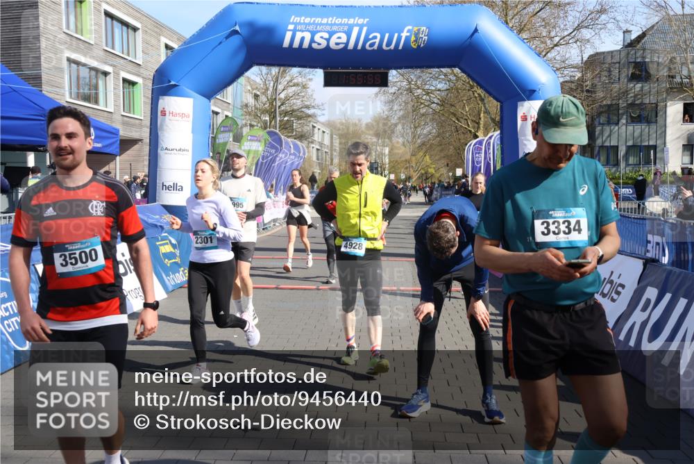 12.04.2026 - 45. Internationalen Wilhelmsburger Insellauf Strokosch-Dieckow http://msf.ph/oto/9456440 12.04.2026 10:45:53 Ziel 4928, 4333, 2301, 2995, 2134, 3369, 4635, 3772 meine-sportfotos.de