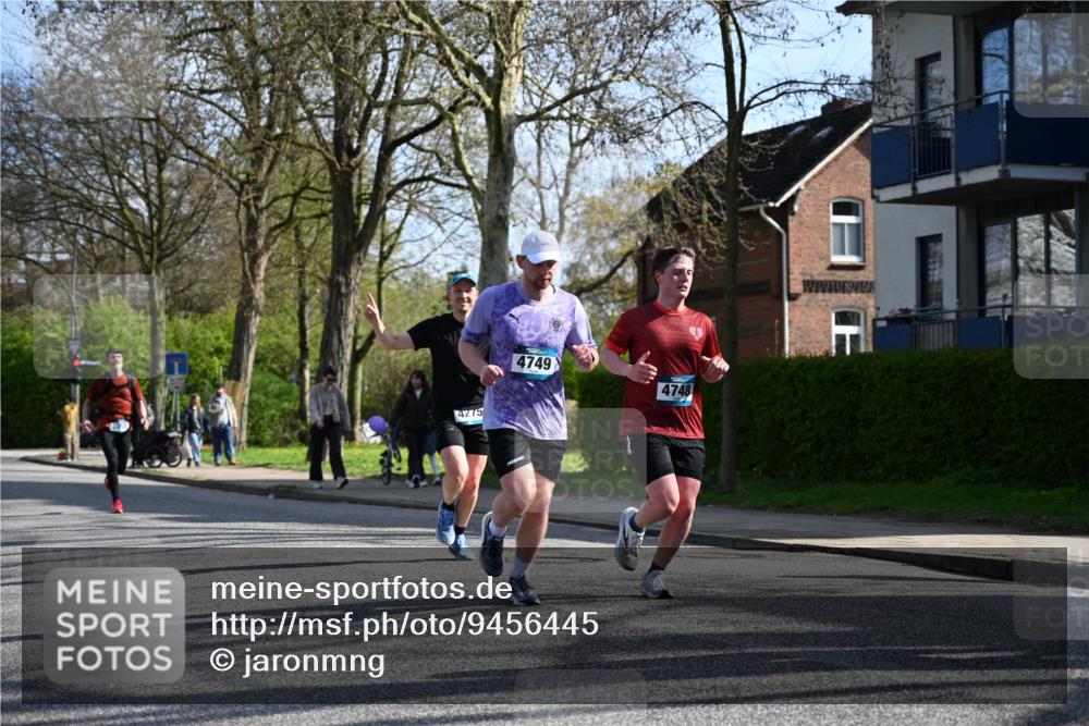 12.04.2026 - 45. Internationalen Wilhelmsburger Insellauf J. Mangold http://msf.ph/oto/9456445 12.04.2026 10:30:14 Ziel 4904, 5534, 3845, 5052, 4275, 4748, 4749, 3081, 3958, 4340, 2317, 5841, 5236, 5841, 5236, 4713, 2323, 4787, 3095, 3016 meine-sportfotos.de