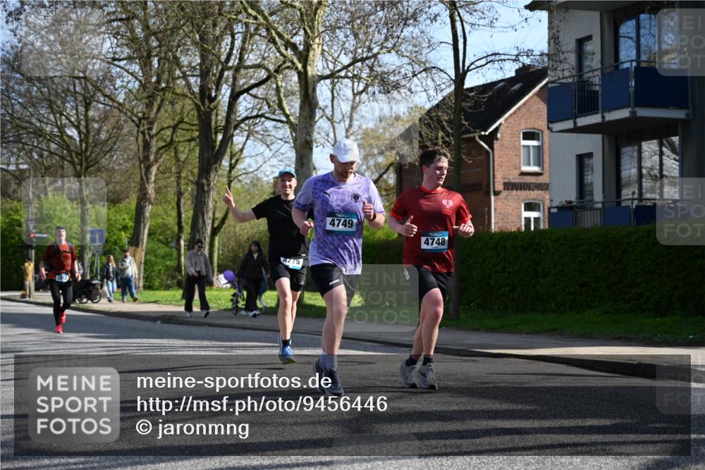 12.04.2026 - 45. Internationalen Wilhelmsburger Insellauf J. Mangold http://msf.ph/oto/9456446 12.04.2026 10:30:14 Ziel 4904, 5534, 3845, 5052, 4275, 4748, 4749, 3081, 3958, 4340, 2317, 5841, 5236, 5841, 5236, 4713, 2323, 4787, 3095, 3016 meine-sportfotos.de