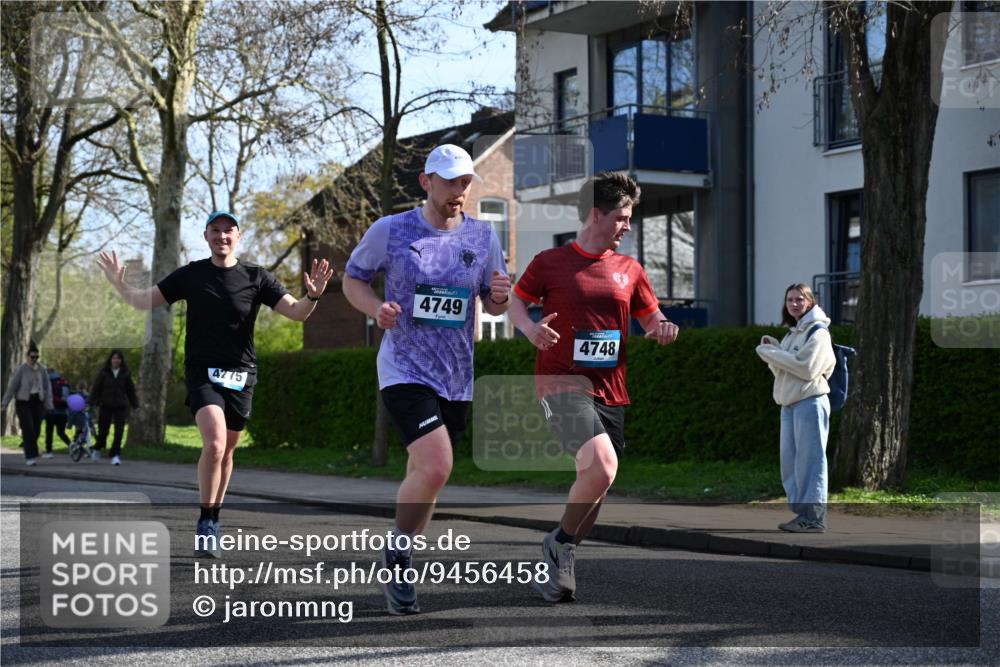 12.04.2026 - 45. Internationalen Wilhelmsburger Insellauf J. Mangold http://msf.ph/oto/9456458 12.04.2026 10:30:14 Ziel 4904, 5534, 3845, 5052, 4275, 4748, 4749, 3081, 3958, 4340, 2317, 5841, 5236, 5841, 5236, 4713, 2323, 4787, 3095, 3016 meine-sportfotos.de
