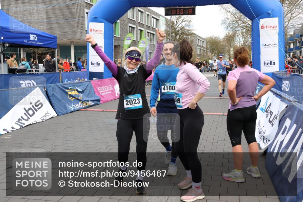12.04.2026 - 45. Internationalen Wilhelmsburger Insellauf Strokosch-Dieckow http://msf.ph/oto/9456467 12.04.2026 13:03:17 Ziel 2023, 4100 meine-sportfotos.de