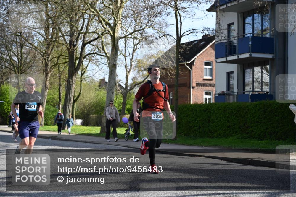 12.04.2026 - 45. Internationalen Wilhelmsburger Insellauf J. Mangold http://msf.ph/oto/9456483 12.04.2026 10:30:18 Ziel 5534, 3845, 5052, 4275, 4748, 4749, 3081, 3958, 4340, 2317, 5841, 5236, 4713, 2323, 4787, 3095, 3016, 2831, 5811 meine-sportfotos.de