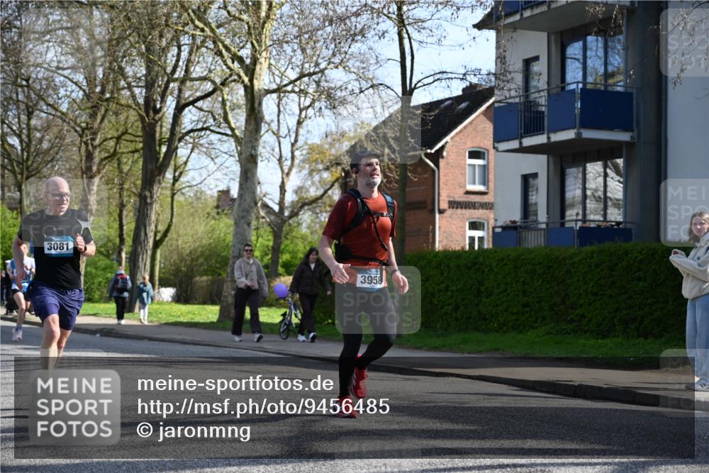 12.04.2026 - 45. Internationalen Wilhelmsburger Insellauf J. Mangold http://msf.ph/oto/9456485 12.04.2026 10:30:18 Ziel 5534, 3845, 5052, 4275, 4748, 4749, 3081, 3958, 4340, 2317, 5841, 5236, 4713, 2323, 4787, 3095, 3016, 2831, 5811 meine-sportfotos.de