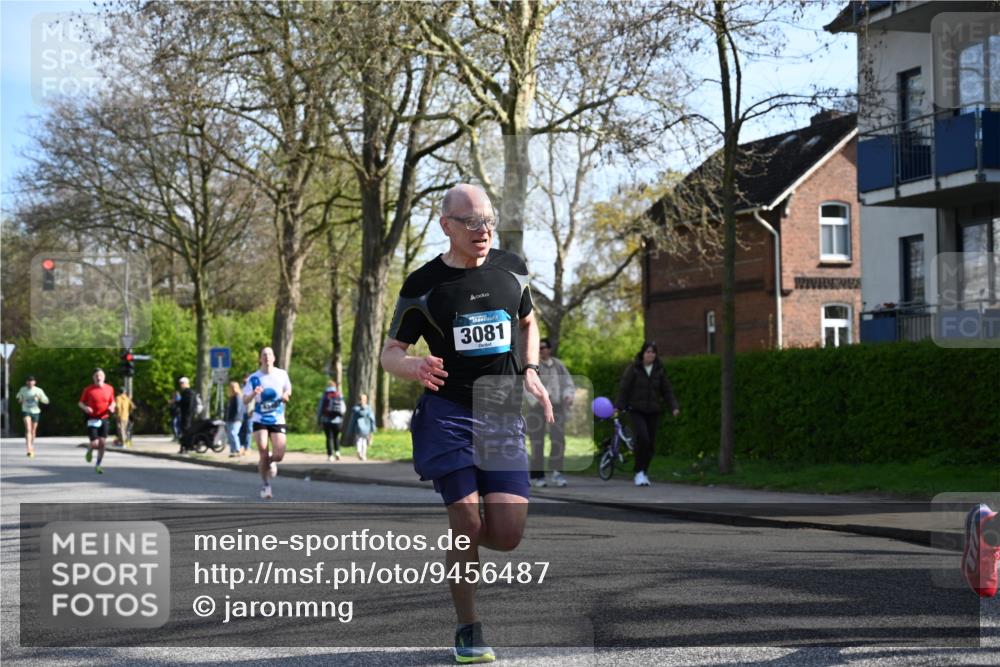 12.04.2026 - 45. Internationalen Wilhelmsburger Insellauf J. Mangold http://msf.ph/oto/9456487 12.04.2026 10:30:19 Ziel 3845, 5052, 4275, 4748, 4749, 3081, 3958, 4340, 2317, 5841, 5236, 4713, 4713, 2323, 4787, 4787, 3095, 3016, 2831, 5811 meine-sportfotos.de