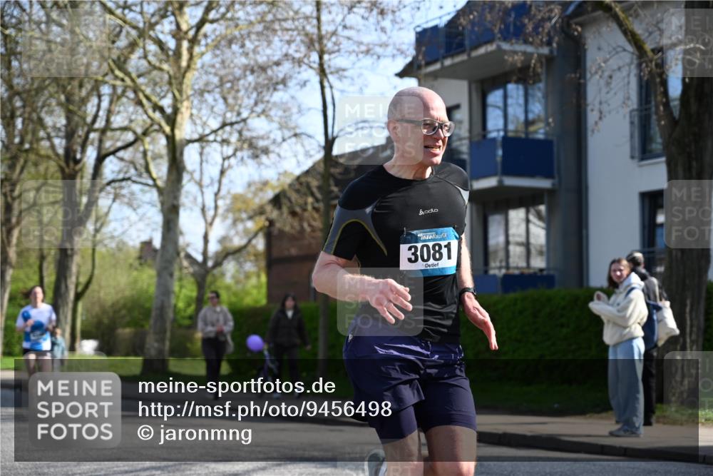 12.04.2026 - 45. Internationalen Wilhelmsburger Insellauf J. Mangold http://msf.ph/oto/9456498 12.04.2026 10:30:19 Ziel 3845, 5052, 4275, 4748, 4749, 3081, 3958, 4340, 2317, 5841, 5236, 4713, 4713, 2323, 4787, 4787, 3095, 3016, 2831, 5811 meine-sportfotos.de