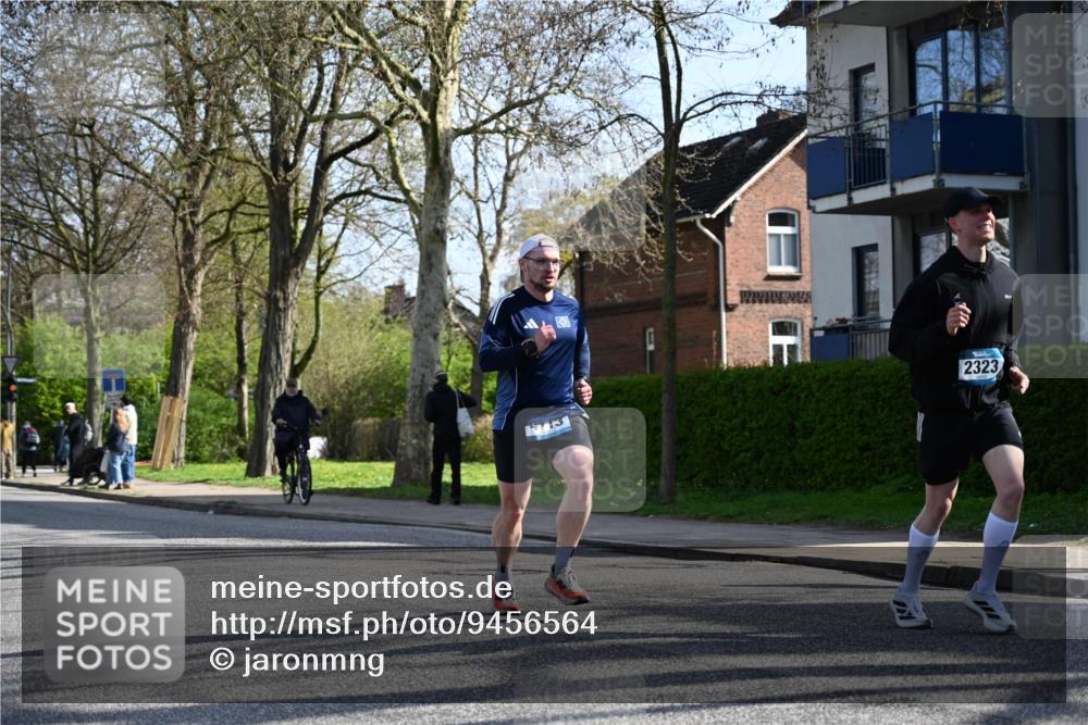 12.04.2026 - 45. Internationalen Wilhelmsburger Insellauf J. Mangold http://msf.ph/oto/9456564 12.04.2026 10:30:38 Ziel 5841, 5236, 4713, 2323, 4787, 3095, 3016, 3016, 2831, 5811, 2325, 5661, 4766, 4329, 4212, 5526, 2284 meine-sportfotos.de