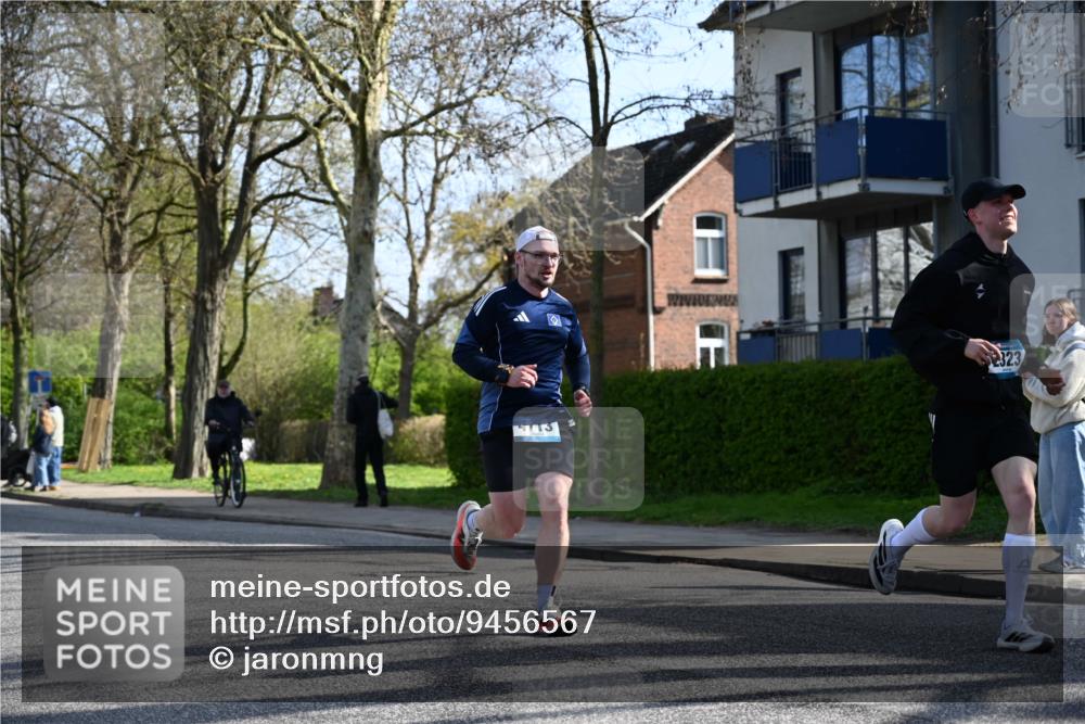12.04.2026 - 45. Internationalen Wilhelmsburger Insellauf J. Mangold http://msf.ph/oto/9456567 12.04.2026 10:30:38 Ziel 5841, 5236, 4713, 2323, 4787, 3095, 3016, 3016, 2831, 5811, 2325, 5661, 4766, 4329, 4212, 5526, 2284 meine-sportfotos.de