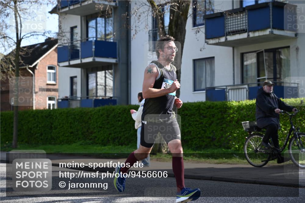 12.04.2026 - 45. Internationalen Wilhelmsburger Insellauf J. Mangold http://msf.ph/oto/9456606 12.04.2026 10:30:51 Ziel 4787, 3095, 3016, 2831, 5811, 2325, 5661, 4766, 4329, 4212, 5526, 2284, 3584, 3619, 3634 meine-sportfotos.de