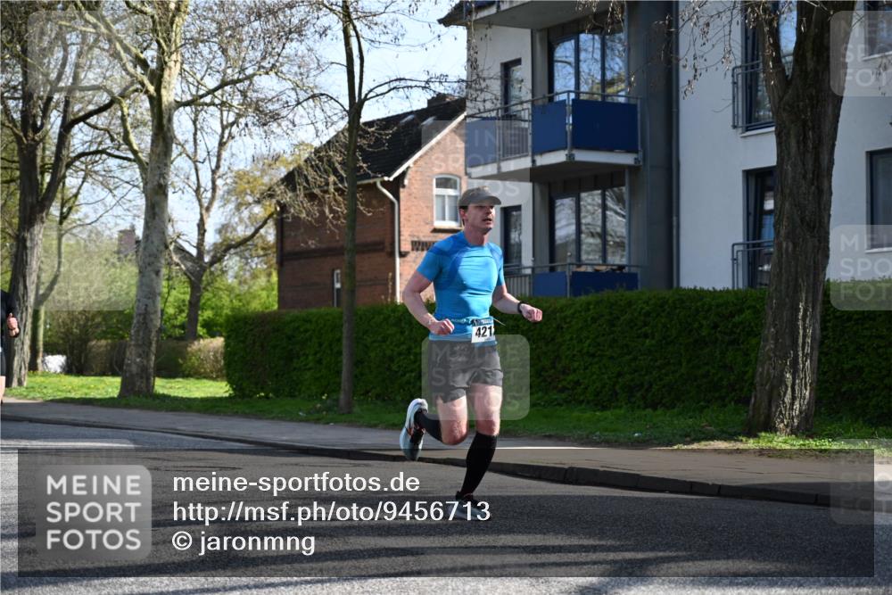 12.04.2026 - 45. Internationalen Wilhelmsburger Insellauf J. Mangold http://msf.ph/oto/9456713 12.04.2026 10:31:15 Ziel 4766, 4329, 4212, 5526, 2284, 3584, 3619, 3634, 3634, 2780, 5653, 3706, 2377, 4791 meine-sportfotos.de