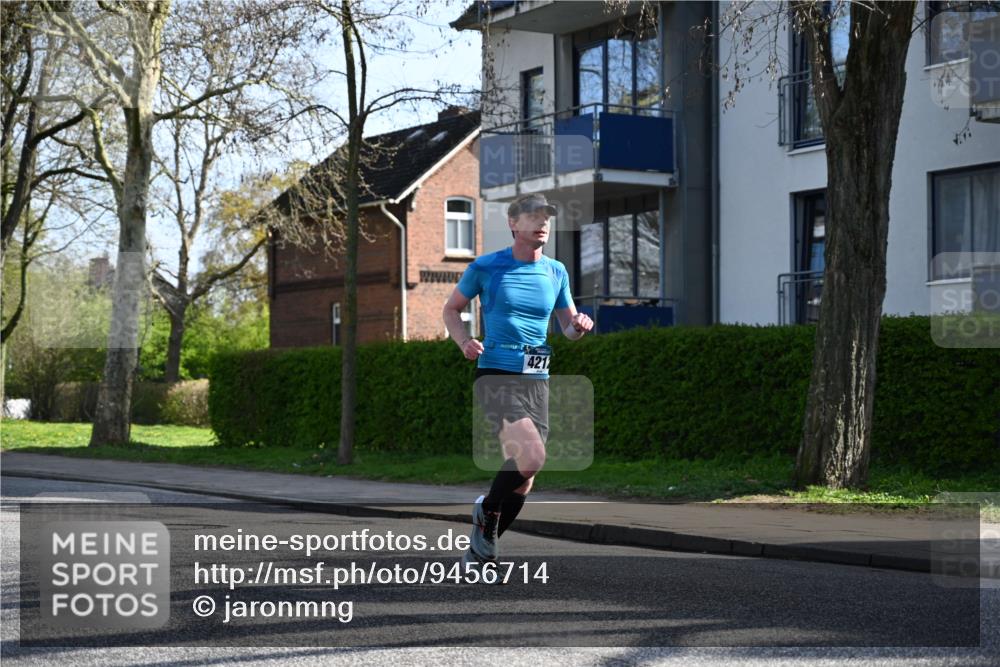12.04.2026 - 45. Internationalen Wilhelmsburger Insellauf J. Mangold http://msf.ph/oto/9456714 12.04.2026 10:31:15 Ziel 4766, 4329, 4212, 5526, 2284, 3584, 3619, 3634, 3634, 2780, 5653, 3706, 2377, 4791 meine-sportfotos.de