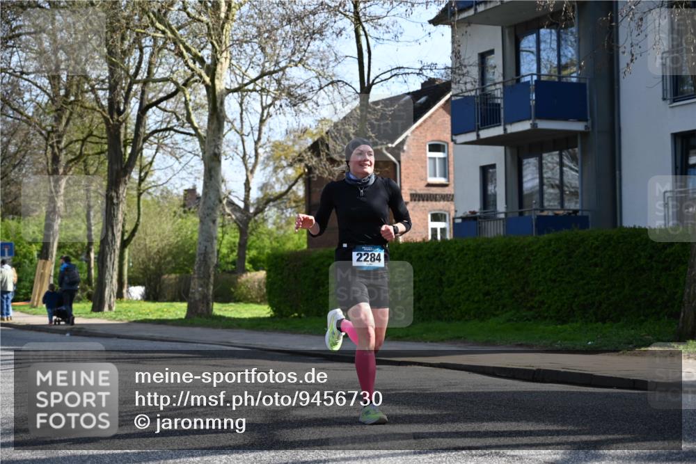 12.04.2026 - 45. Internationalen Wilhelmsburger Insellauf J. Mangold http://msf.ph/oto/9456730 12.04.2026 10:31:17 Ziel 4766, 4329, 4212, 5526, 2284, 3584, 3619, 3634, 2780, 5653, 3706, 2377, 4791 meine-sportfotos.de