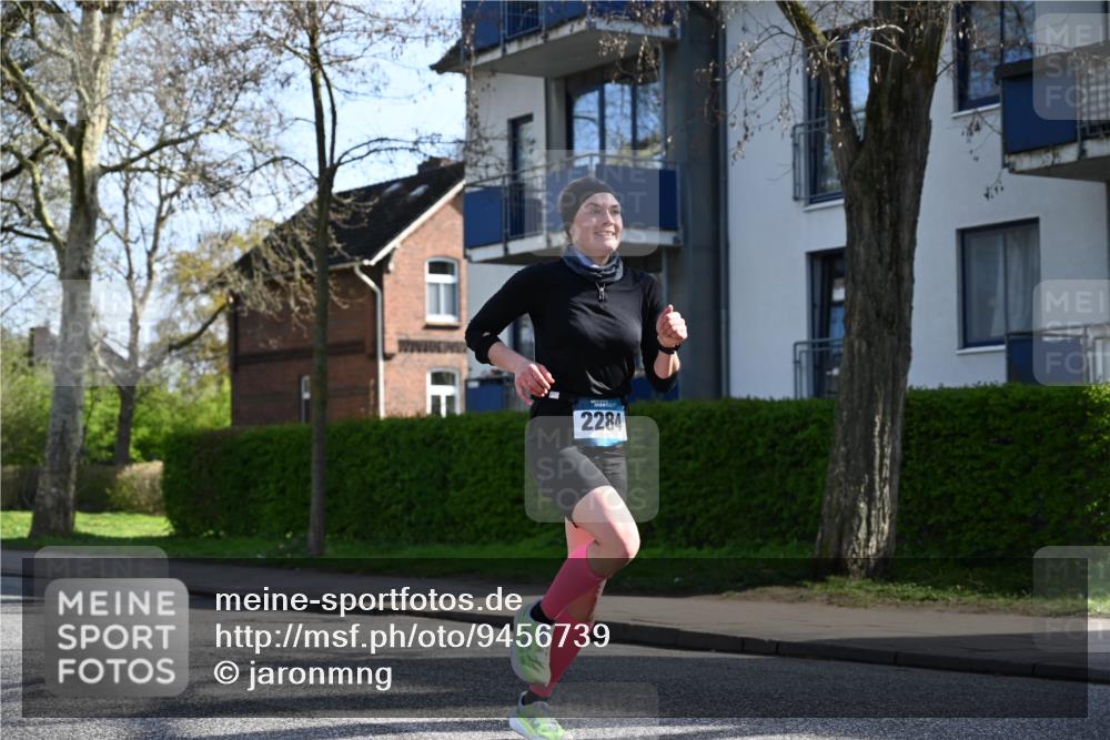 12.04.2026 - 45. Internationalen Wilhelmsburger Insellauf J. Mangold http://msf.ph/oto/9456739 12.04.2026 10:31:18 Ziel 4329, 4212, 5526, 2284, 3584, 3619, 3634, 2780, 2780, 5653, 3706, 2377, 4791 meine-sportfotos.de