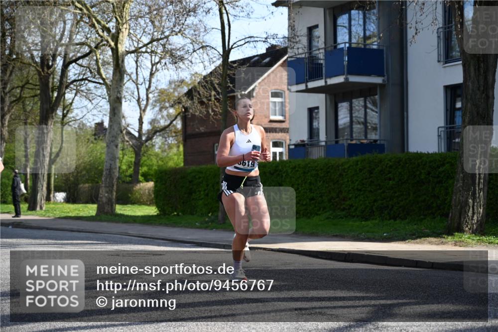 12.04.2026 - 45. Internationalen Wilhelmsburger Insellauf J. Mangold http://msf.ph/oto/9456767 12.04.2026 10:31:27 Ziel 2284, 3584, 3619, 3634, 2780, 5653, 3706, 2377, 4791, 5522, 4844, 3666 meine-sportfotos.de