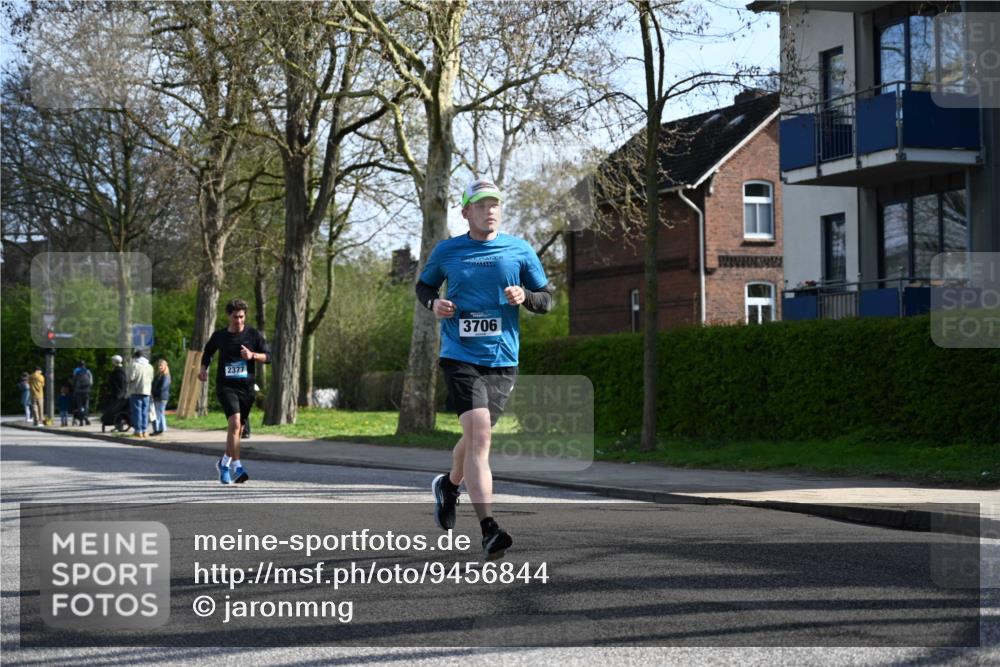 12.04.2026 - 45. Internationalen Wilhelmsburger Insellauf J. Mangold http://msf.ph/oto/9456844 12.04.2026 10:31:36 Ziel 3619, 3634, 2780, 5653, 3706, 2377, 4791, 5522, 4844, 3666, 3905, 5449 meine-sportfotos.de
