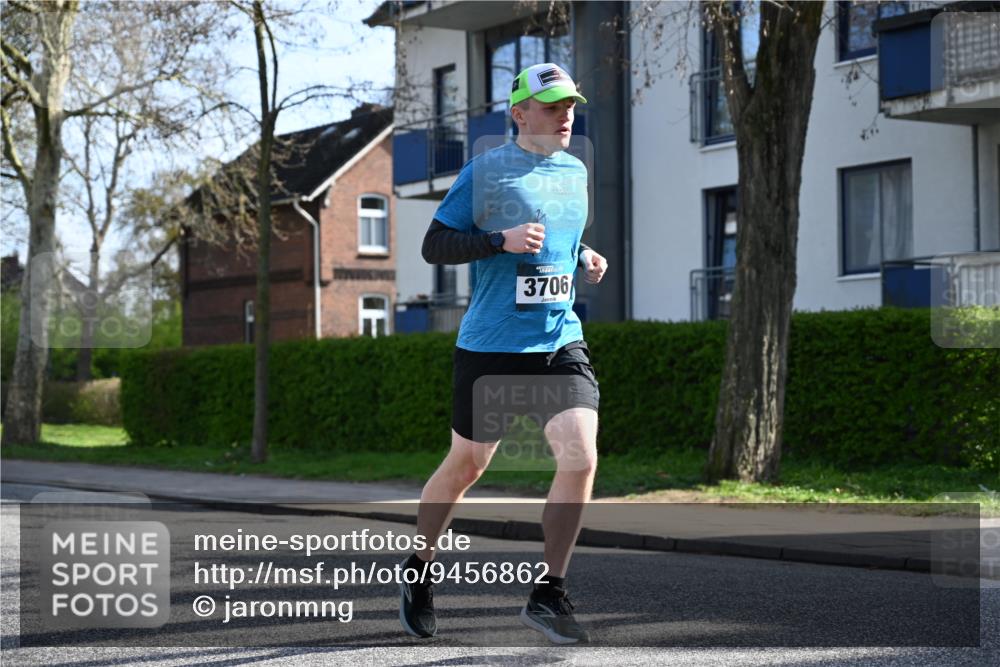 12.04.2026 - 45. Internationalen Wilhelmsburger Insellauf J. Mangold http://msf.ph/oto/9456862 12.04.2026 10:31:37 Ziel 3634, 2780, 5653, 3706, 2377, 4791, 4791, 5522, 4844, 4844, 3666, 3905, 5449, 4554 meine-sportfotos.de