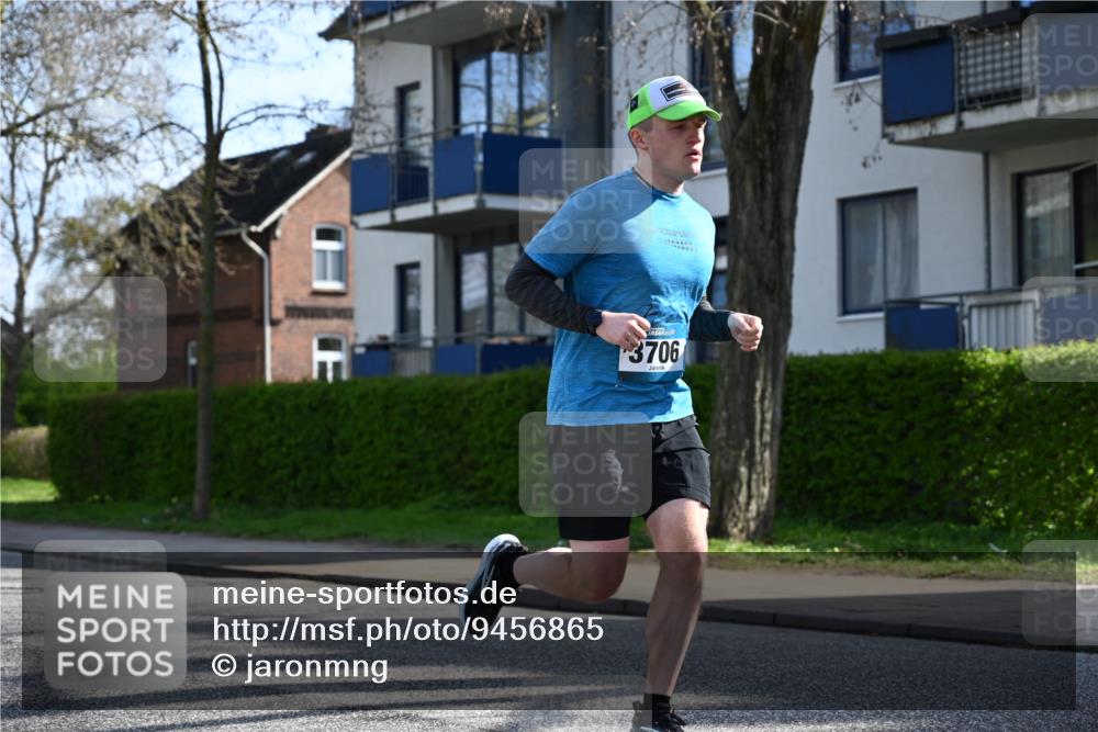 12.04.2026 - 45. Internationalen Wilhelmsburger Insellauf J. Mangold http://msf.ph/oto/9456865 12.04.2026 10:31:37 Ziel 3634, 2780, 5653, 3706, 2377, 4791, 4791, 5522, 4844, 4844, 3666, 3905, 5449, 4554 meine-sportfotos.de