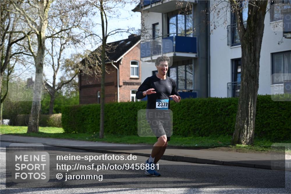 12.04.2026 - 45. Internationalen Wilhelmsburger Insellauf J. Mangold http://msf.ph/oto/9456881 12.04.2026 10:31:39 Ziel 3634, 2780, 5653, 3706, 2377, 4791, 5522, 4844, 3666, 3666, 3905, 5449, 4554 meine-sportfotos.de