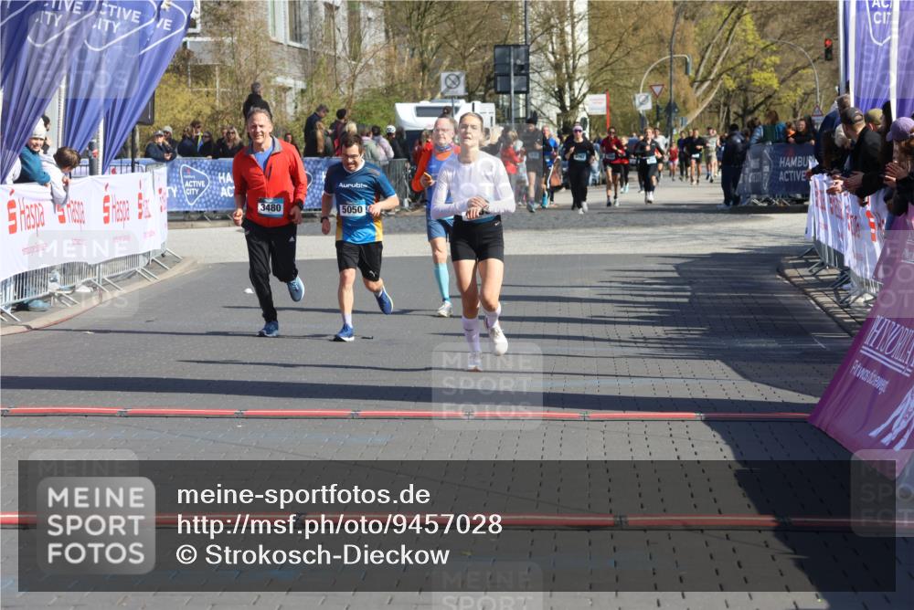 12.04.2026 - 45. Internationalen Wilhelmsburger Insellauf Strokosch-Dieckow http://msf.ph/oto/9457028 12.04.2026 10:46:38 Ziel 4755, 3480, 5050 meine-sportfotos.de