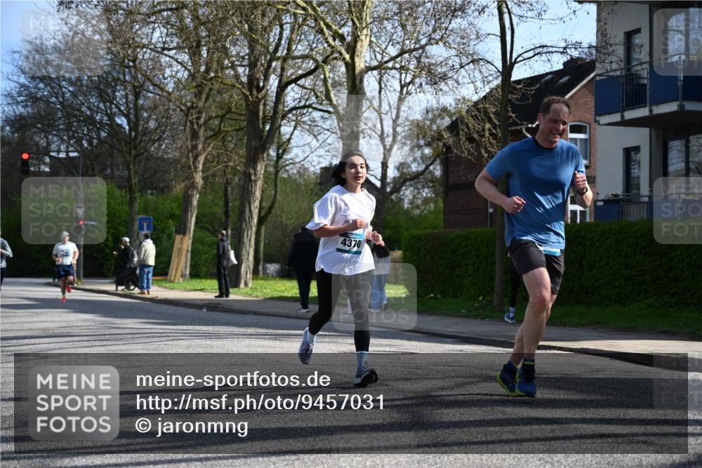 12.04.2026 - 45. Internationalen Wilhelmsburger Insellauf J. Mangold http://msf.ph/oto/9457031 12.04.2026 10:32:25 Ziel 4554, 4378, 3675, 3876, 3506, 4370, 3983, 3114, 4150, 3296, 3323, 5639, 2071, 3014, 5623, 3708, 4322, 3327 meine-sportfotos.de
