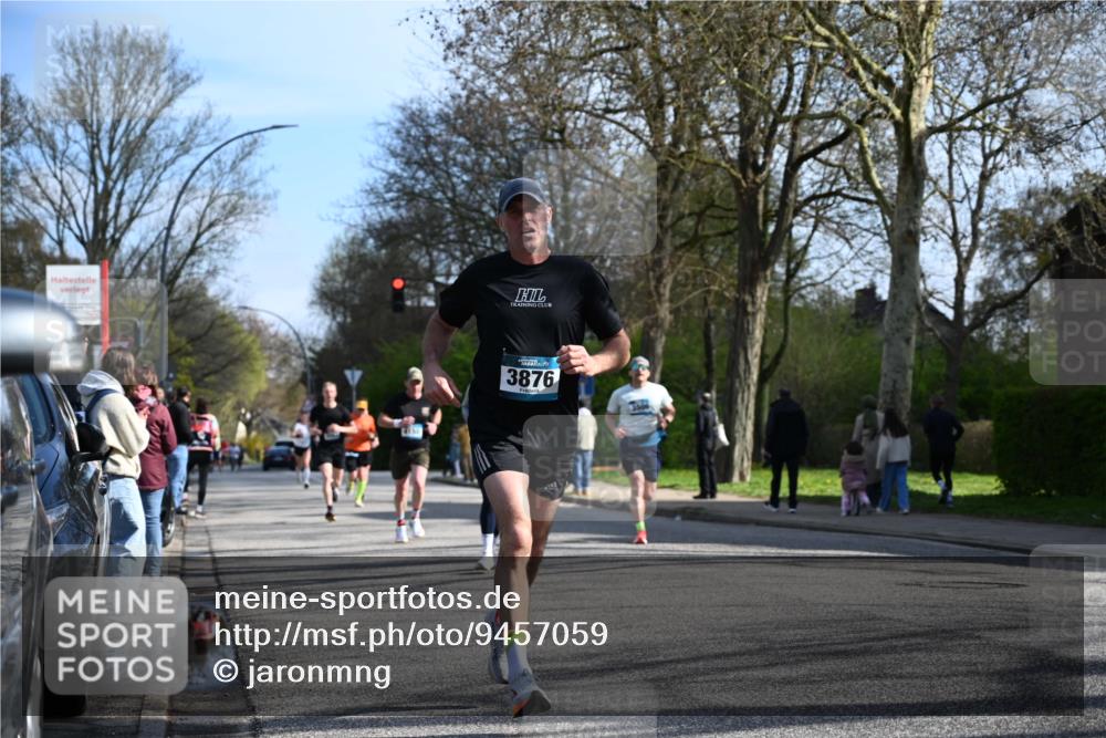 12.04.2026 - 45. Internationalen Wilhelmsburger Insellauf J. Mangold http://msf.ph/oto/9457059 12.04.2026 10:32:29 Ziel 4378, 3675, 3876, 3506, 4370, 3983, 3114, 4150, 3296, 3323, 5639, 2071, 3014, 5623, 3708, 4322, 3327, 5764 meine-sportfotos.de