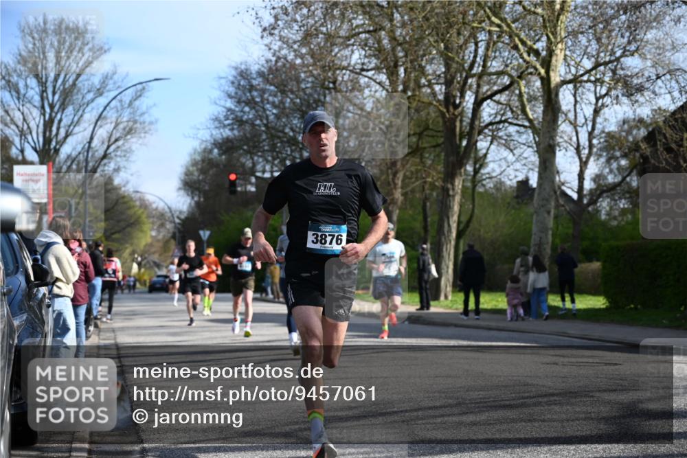 12.04.2026 - 45. Internationalen Wilhelmsburger Insellauf J. Mangold http://msf.ph/oto/9457061 12.04.2026 10:32:29 Ziel 4378, 3675, 3876, 3506, 4370, 3983, 3114, 4150, 3296, 3323, 5639, 2071, 3014, 5623, 3708, 4322, 3327, 5764 meine-sportfotos.de