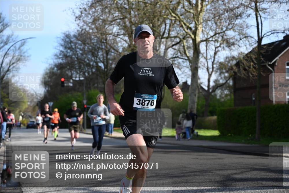 12.04.2026 - 45. Internationalen Wilhelmsburger Insellauf J. Mangold http://msf.ph/oto/9457071 12.04.2026 10:32:29 Ziel 4378, 3675, 3876, 3506, 4370, 3983, 3114, 4150, 3296, 3323, 5639, 2071, 3014, 5623, 3708, 4322, 3327, 5764 meine-sportfotos.de