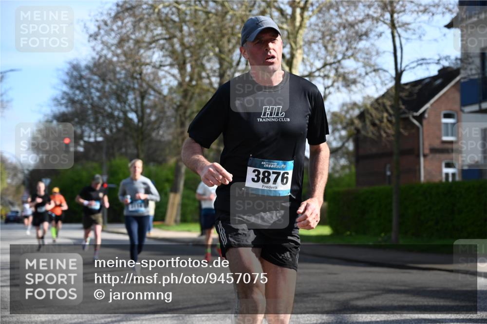 12.04.2026 - 45. Internationalen Wilhelmsburger Insellauf J. Mangold http://msf.ph/oto/9457075 12.04.2026 10:32:30 Ziel 4378, 3675, 3876, 3506, 4370, 3983, 3114, 4150, 3296, 3323, 5639, 2071, 3014, 5623, 5623, 3708, 4322, 3327, 5764 meine-sportfotos.de