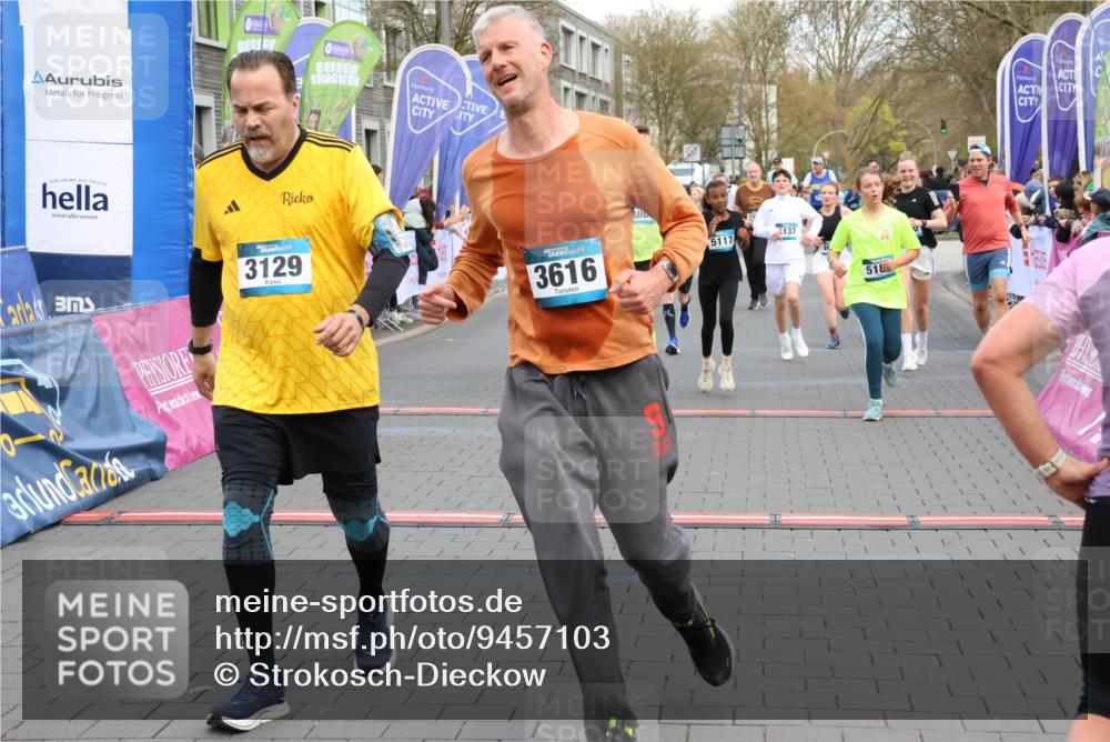 12.04.2026 - 45. Internationalen Wilhelmsburger Insellauf Strokosch-Dieckow http://msf.ph/oto/9457103 12.04.2026 13:02:42 Ziel 3129, 3616 meine-sportfotos.de