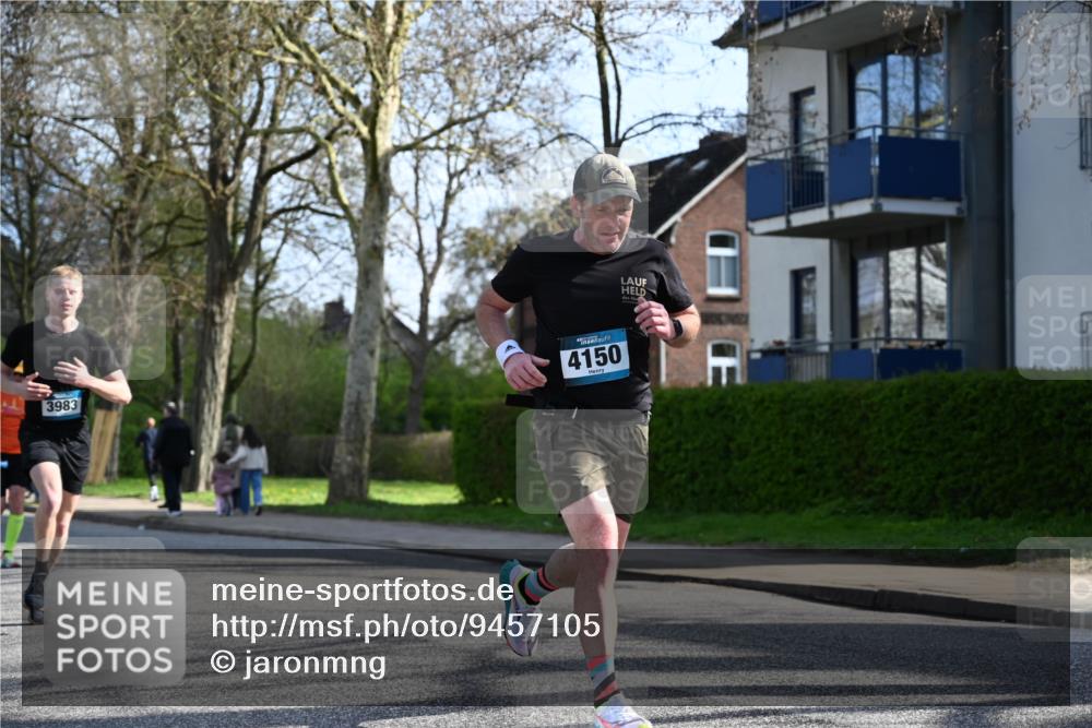 12.04.2026 - 45. Internationalen Wilhelmsburger Insellauf J. Mangold http://msf.ph/oto/9457105 12.04.2026 10:32:33 Ziel 3675, 3876, 3506, 4370, 3983, 3114, 4150, 3296, 3323, 5639, 2071, 3014, 5623, 3708, 4322, 3327, 5764, 2892 meine-sportfotos.de