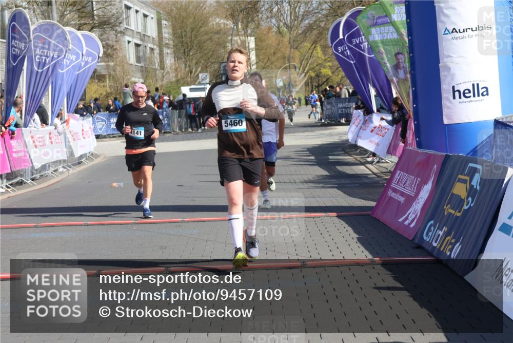 12.04.2026 - 45. Internationalen Wilhelmsburger Insellauf Strokosch-Dieckow http://msf.ph/oto/9457109 12.04.2026 11:03:45 Ziel 2950, 5460, 4141, 2422 meine-sportfotos.de