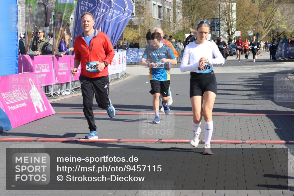 12.04.2026 - 45. Internationalen Wilhelmsburger Insellauf Strokosch-Dieckow http://msf.ph/oto/9457115 12.04.2026 10:46:41 Ziel 4755, 3480, 5050, 5598 meine-sportfotos.de