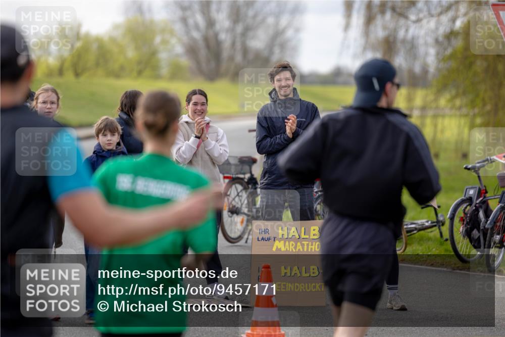 12.04.2026 - 45. Internationalen Wilhelmsburger Insellauf Michael Strokosch http://msf.ph/oto/9457171 12.04.2026 09:24:58 Laufen  meine-sportfotos.de