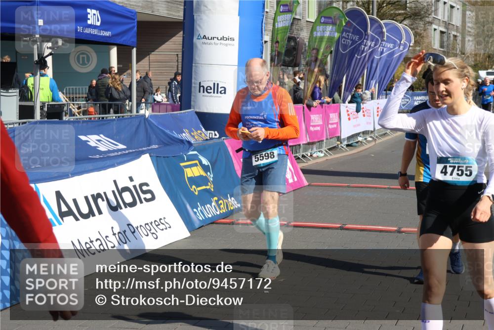 12.04.2026 - 45. Internationalen Wilhelmsburger Insellauf Strokosch-Dieckow http://msf.ph/oto/9457172 12.04.2026 10:46:45 Ziel 3480, 5050, 5598 meine-sportfotos.de