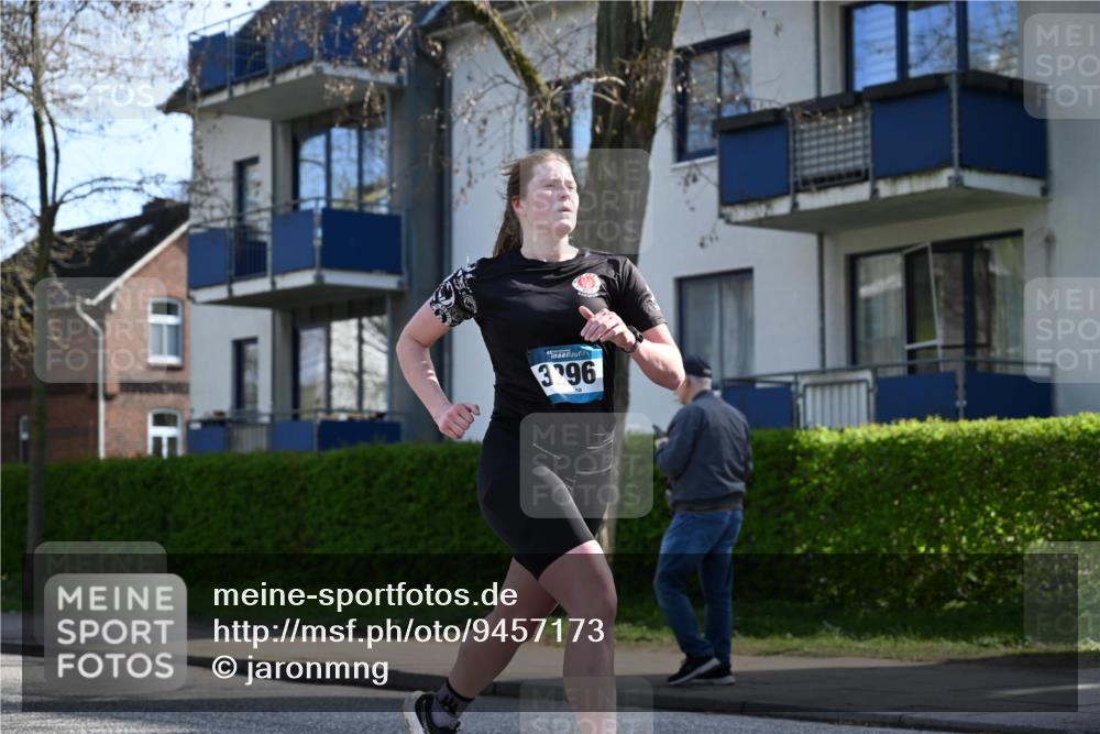 12.04.2026 - 45. Internationalen Wilhelmsburger Insellauf J. Mangold http://msf.ph/oto/9457173 12.04.2026 10:32:38 Ziel 3506, 4370, 3983, 3114, 4150, 3296, 3323, 5639, 2071, 3014, 5623, 3708, 4322, 3327, 5764, 2892 meine-sportfotos.de