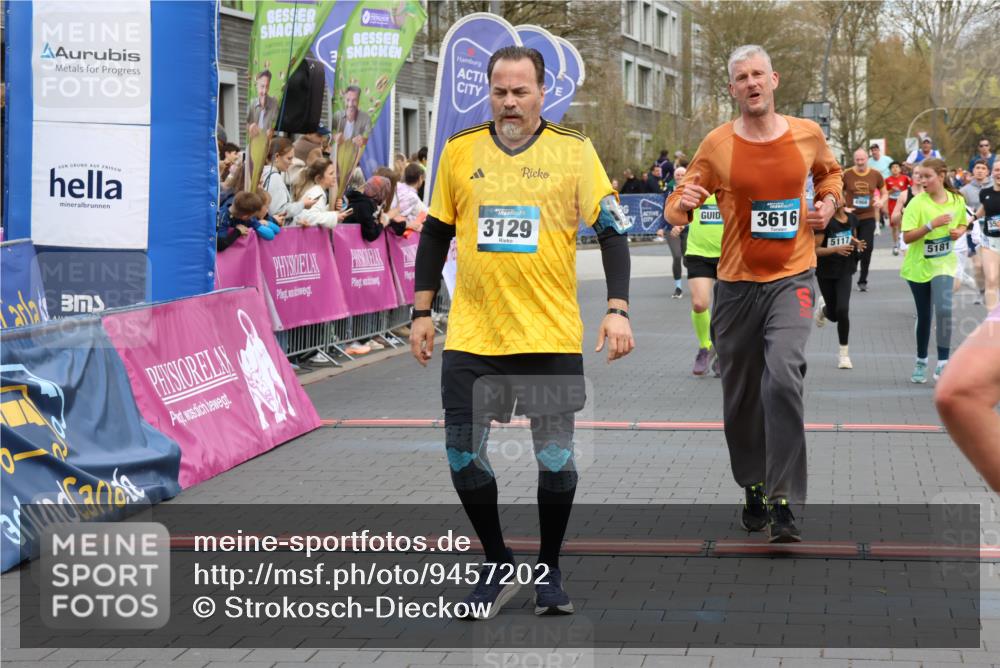 12.04.2026 - 45. Internationalen Wilhelmsburger Insellauf Strokosch-Dieckow http://msf.ph/oto/9457202 12.04.2026 13:02:41 Ziel 3129, 3616 meine-sportfotos.de