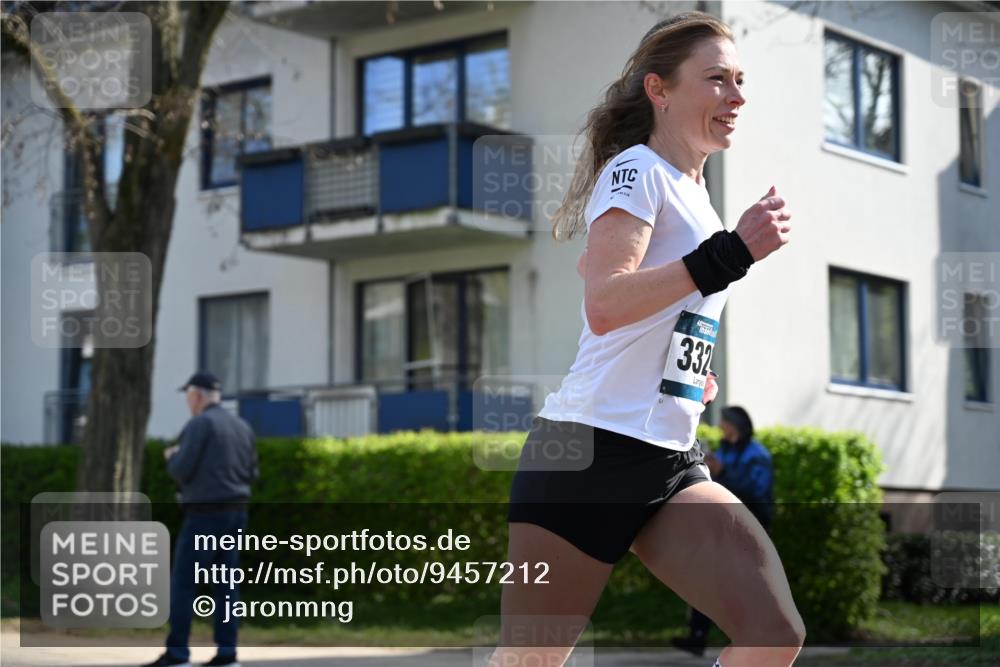 12.04.2026 - 45. Internationalen Wilhelmsburger Insellauf J. Mangold http://msf.ph/oto/9457212 12.04.2026 10:32:40 Ziel 4370, 3983, 3114, 4150, 3296, 3323, 5639, 2071, 3014, 5623, 3708, 4322, 3327, 5764, 5764, 2892 meine-sportfotos.de