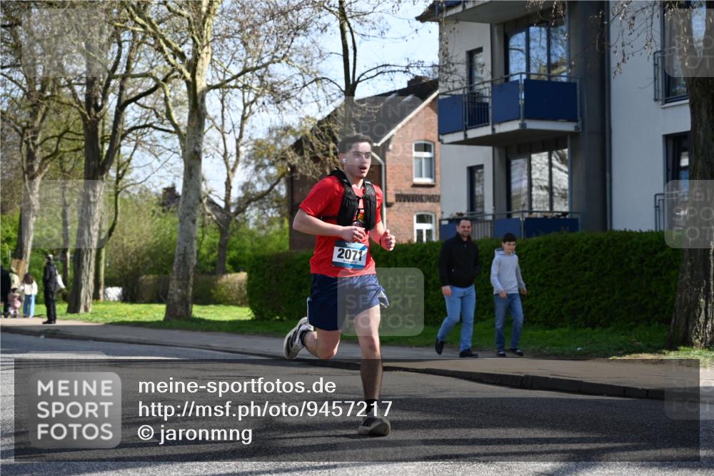 12.04.2026 - 45. Internationalen Wilhelmsburger Insellauf J. Mangold http://msf.ph/oto/9457217 12.04.2026 10:32:47 Ziel 4150, 3296, 3323, 5639, 2071, 3014, 5623, 3708, 4322, 3327, 5764, 2892, 5821, 4738, 2893 meine-sportfotos.de