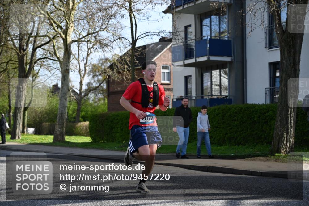 12.04.2026 - 45. Internationalen Wilhelmsburger Insellauf J. Mangold http://msf.ph/oto/9457220 12.04.2026 10:32:47 Ziel 4150, 3296, 3323, 5639, 2071, 3014, 5623, 3708, 4322, 3327, 5764, 2892, 5821, 4738, 2893 meine-sportfotos.de