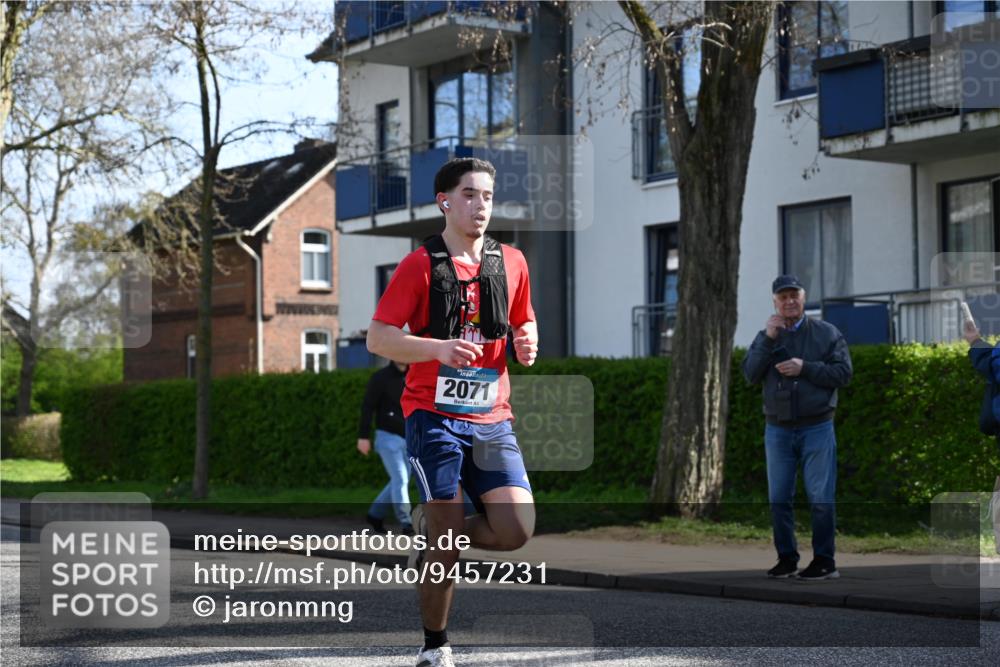 12.04.2026 - 45. Internationalen Wilhelmsburger Insellauf J. Mangold http://msf.ph/oto/9457231 12.04.2026 10:32:47 Ziel 4150, 3296, 3323, 5639, 2071, 3014, 5623, 3708, 4322, 3327, 5764, 2892, 5821, 4738, 2893 meine-sportfotos.de