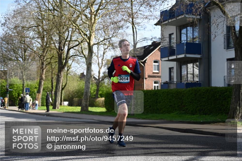 12.04.2026 - 45. Internationalen Wilhelmsburger Insellauf J. Mangold http://msf.ph/oto/9457249 12.04.2026 10:32:51 Ziel 2071, 3014, 5623, 3708, 4322, 3327, 5764, 2892, 5821, 4738, 2893, 5843 meine-sportfotos.de