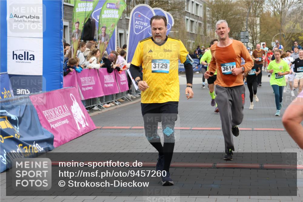 12.04.2026 - 45. Internationalen Wilhelmsburger Insellauf Strokosch-Dieckow http://msf.ph/oto/9457260 12.04.2026 13:02:41 Ziel 3129, 3616 meine-sportfotos.de
