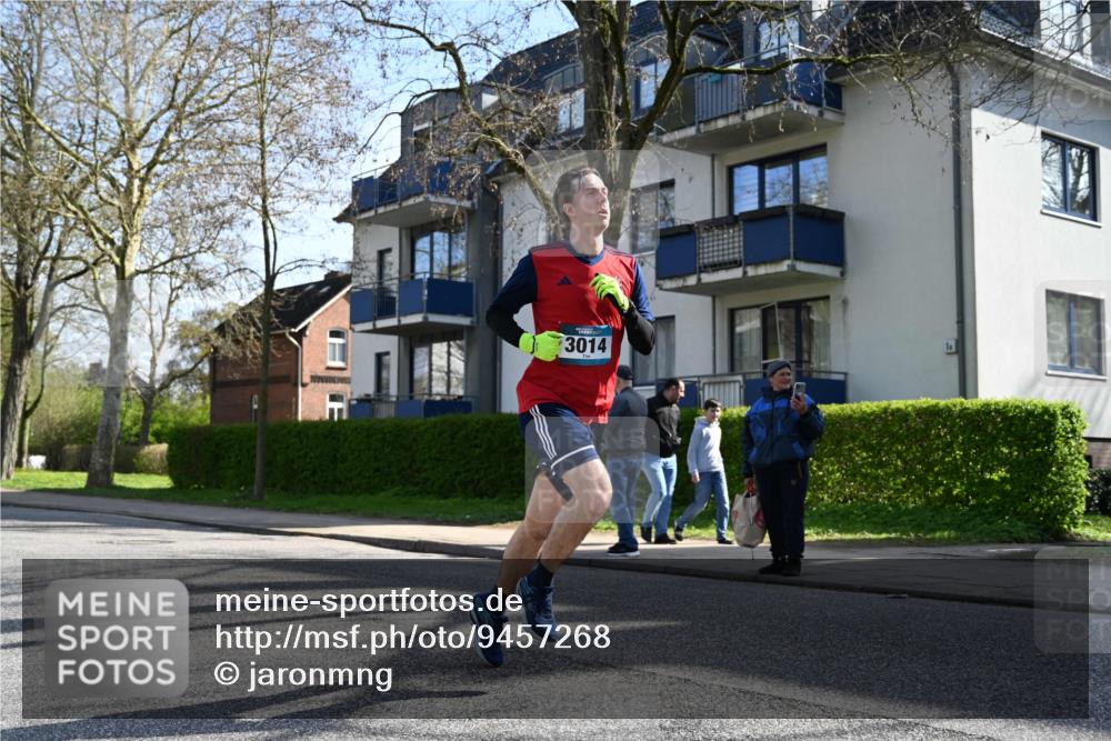 12.04.2026 - 45. Internationalen Wilhelmsburger Insellauf J. Mangold http://msf.ph/oto/9457268 12.04.2026 10:32:51 Ziel 2071, 3014, 5623, 3708, 4322, 3327, 5764, 2892, 5821, 4738, 2893, 5843 meine-sportfotos.de