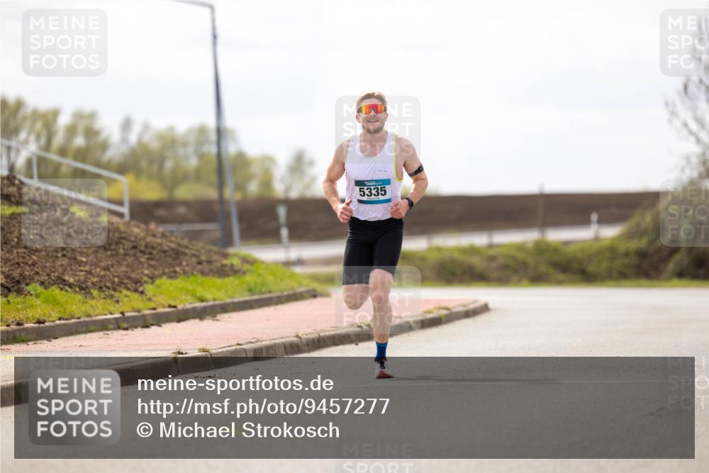 12.04.2026 - 45. Internationalen Wilhelmsburger Insellauf Michael Strokosch http://msf.ph/oto/9457277 12.04.2026 12:34:57 Laufen 5335 meine-sportfotos.de