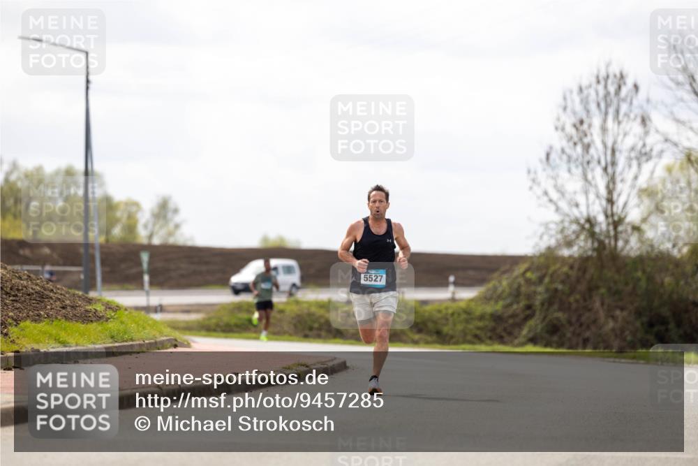 12.04.2026 - 45. Internationalen Wilhelmsburger Insellauf Michael Strokosch http://msf.ph/oto/9457285 12.04.2026 12:35:14 Laufen 5527 meine-sportfotos.de