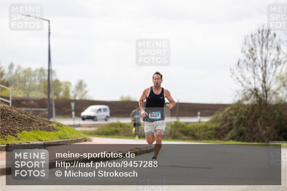 12.04.2026 - 45. Internationalen Wilhelmsburger Insellauf Michael Strokosch http://msf.ph/oto/9457288 12.04.2026 12:35:14 Laufen 5527 meine-sportfotos.de