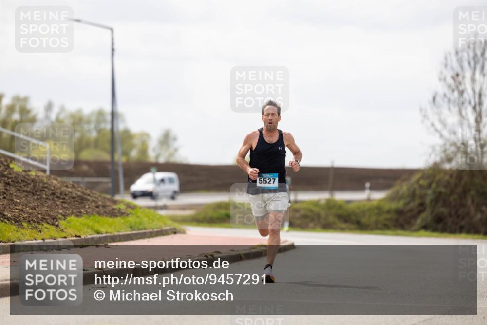 12.04.2026 - 45. Internationalen Wilhelmsburger Insellauf Michael Strokosch http://msf.ph/oto/9457291 12.04.2026 12:35:15 Laufen 5527 meine-sportfotos.de